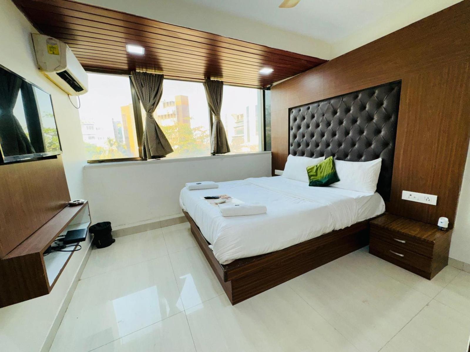 Hotel Artusinn Midc Andheri East มุมไบ ภายนอก รูปภาพ